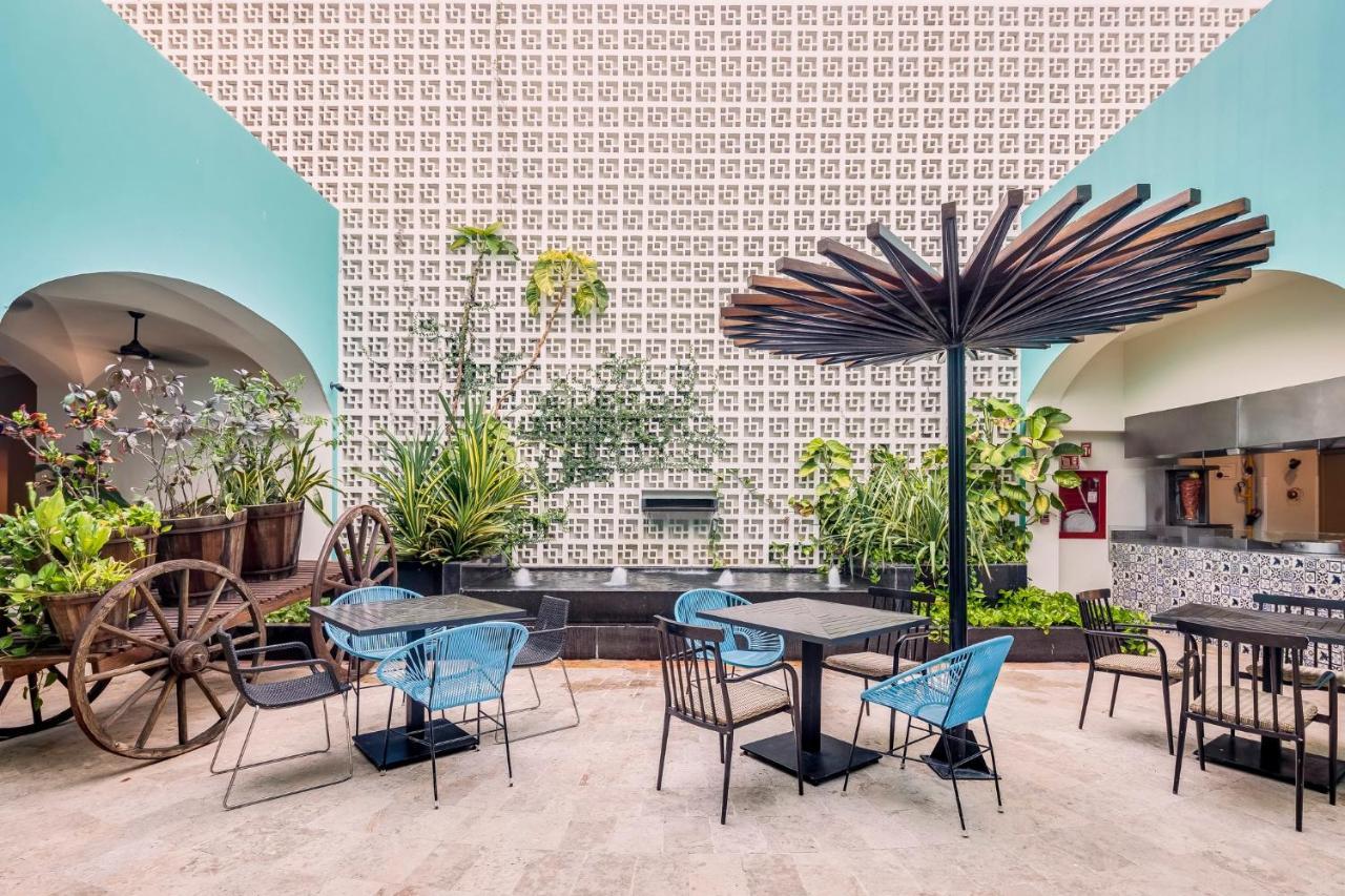 Fiesta Americana Condesa Κανκούν Εξωτερικό φωτογραφία The interior of the hotel