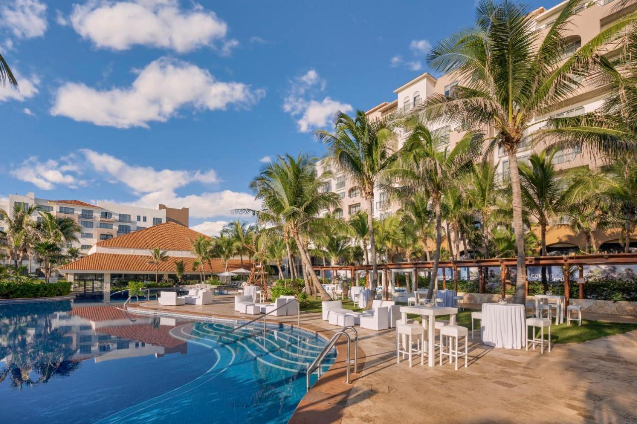 Fiesta Americana Condesa Κανκούν Εξωτερικό φωτογραφία The pool at the Sheraton Nha Trang Hotel & Spa Resort
